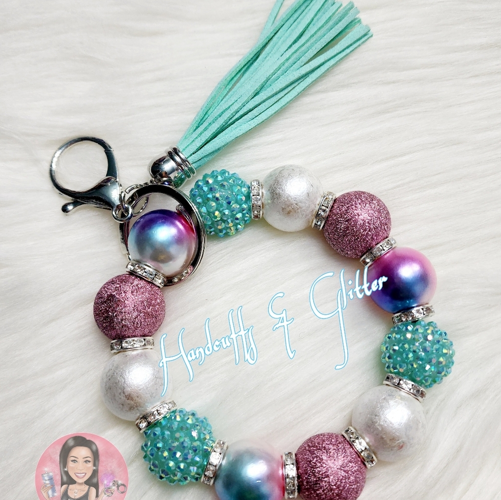 Customizable Wristlets - Picture 15 of 16